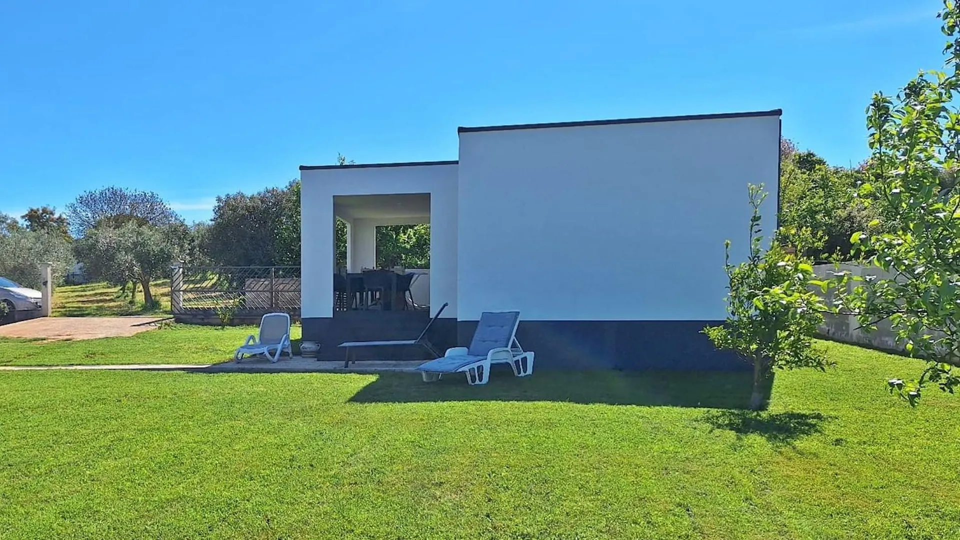 Modern Family House Lucia With Big Garden Villa Pula