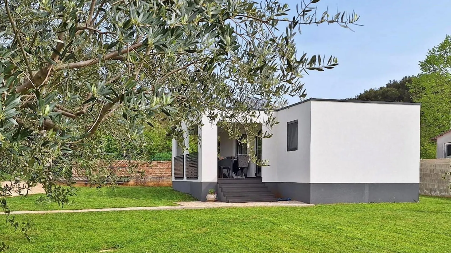 Modern Family House Lucia With Big Garden Villa Pula
